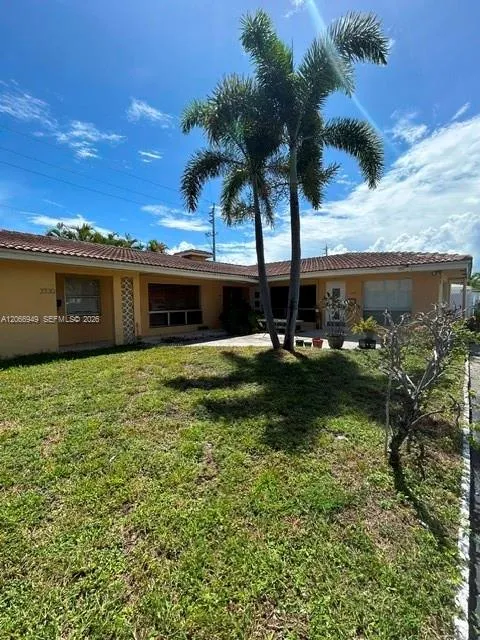 2724 NE 32nd St #1 Fort Lauderdale, FL 33306