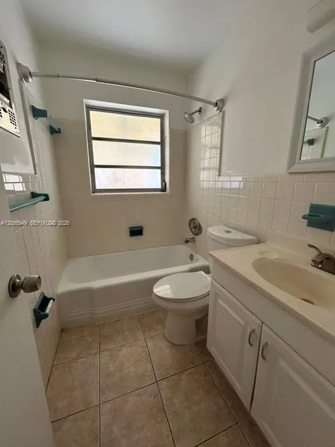 2724 NE 32nd St #1 Fort Lauderdale, FL 33306