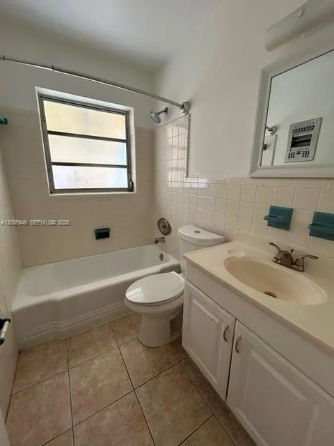 2724 NE 32nd St #1 Fort Lauderdale, FL 33306