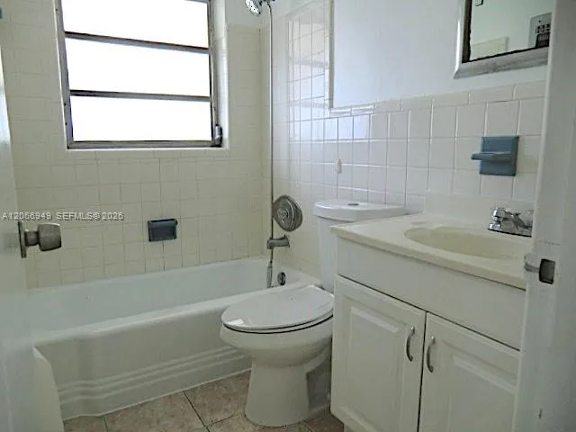 2724 NE 32nd St #1 Fort Lauderdale, FL 33306
