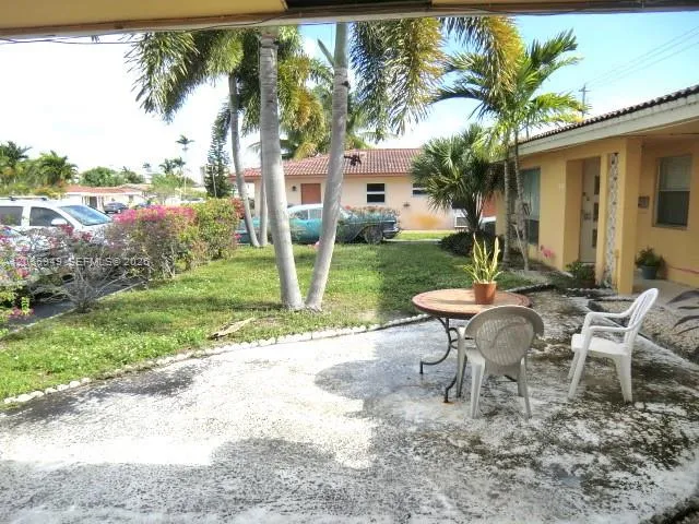 2724 NE 32nd St #1 Fort Lauderdale, FL 33306
