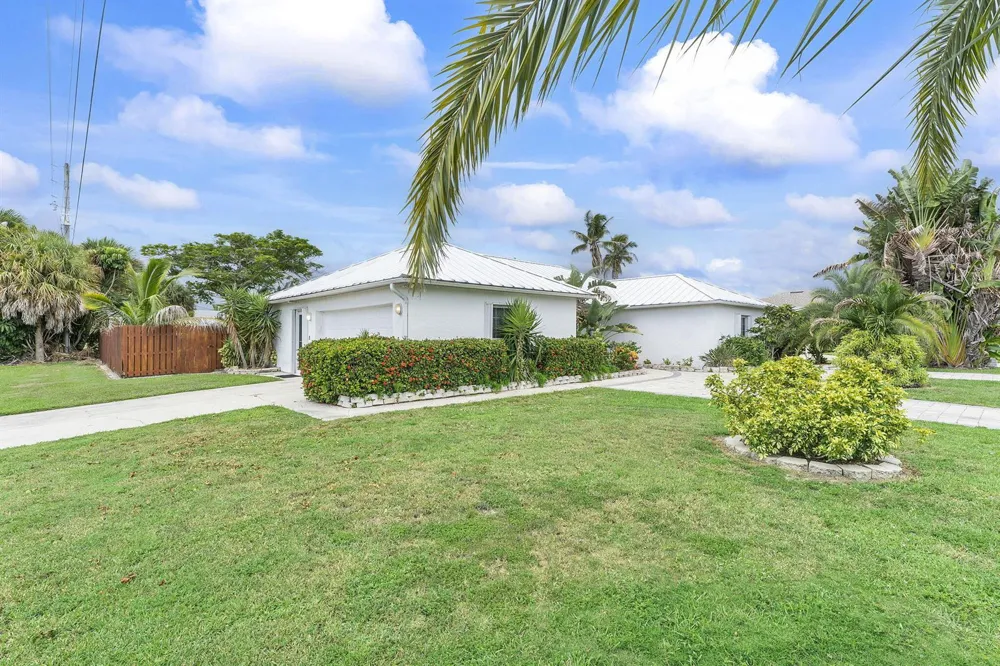 1577 THUMB POINT DRIVE Fort Pierce, FL 34949