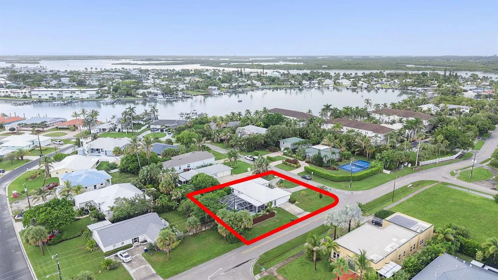 1577 THUMB POINT DRIVE Fort Pierce, FL 34949