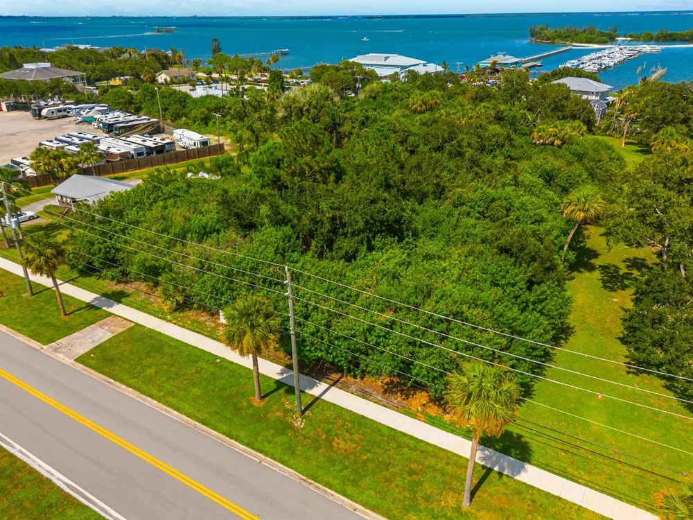 1654 CENTRAL AVENUE Sebastian, FL 32958