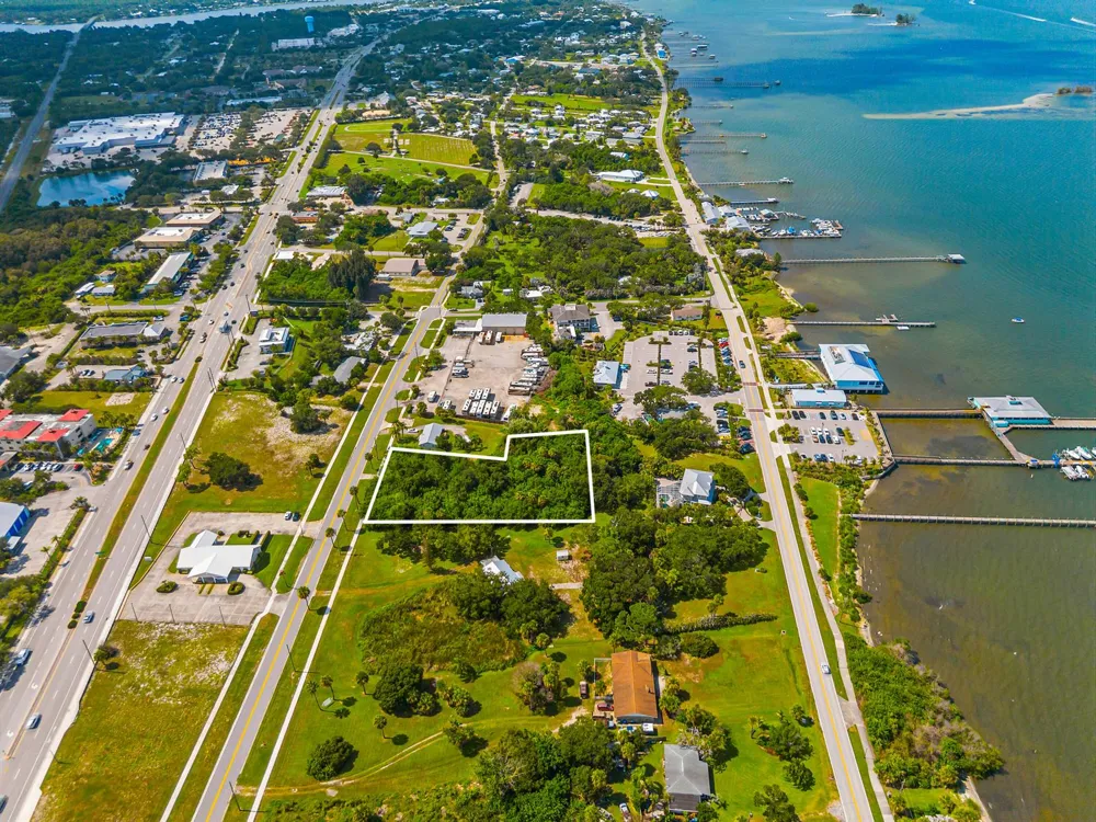 1654 CENTRAL AVENUE Sebastian, FL 32958