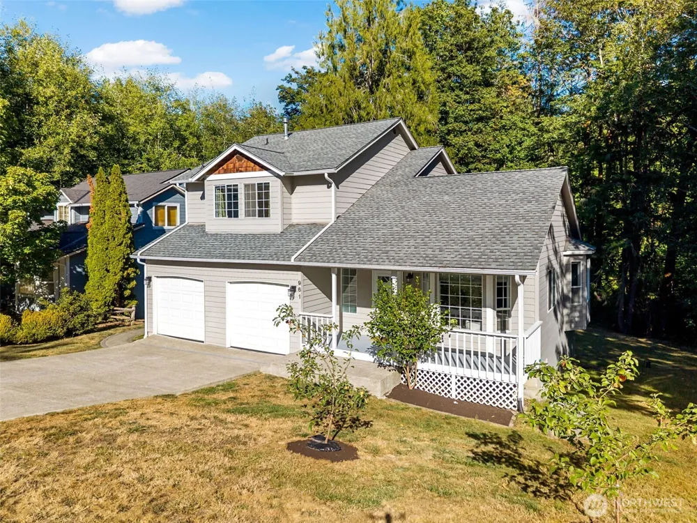961 NE Winston Dr Bremerton, WA 98311