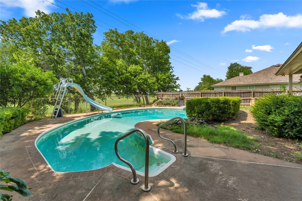 264 Turkey Run Meadowlakes, TX 78654