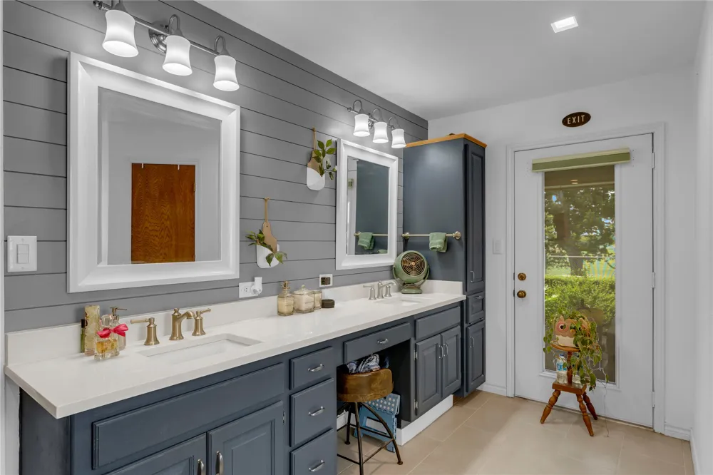 264 Turkey Run Meadowlakes, TX 78654