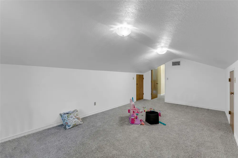 264 Turkey Run Meadowlakes, TX 78654