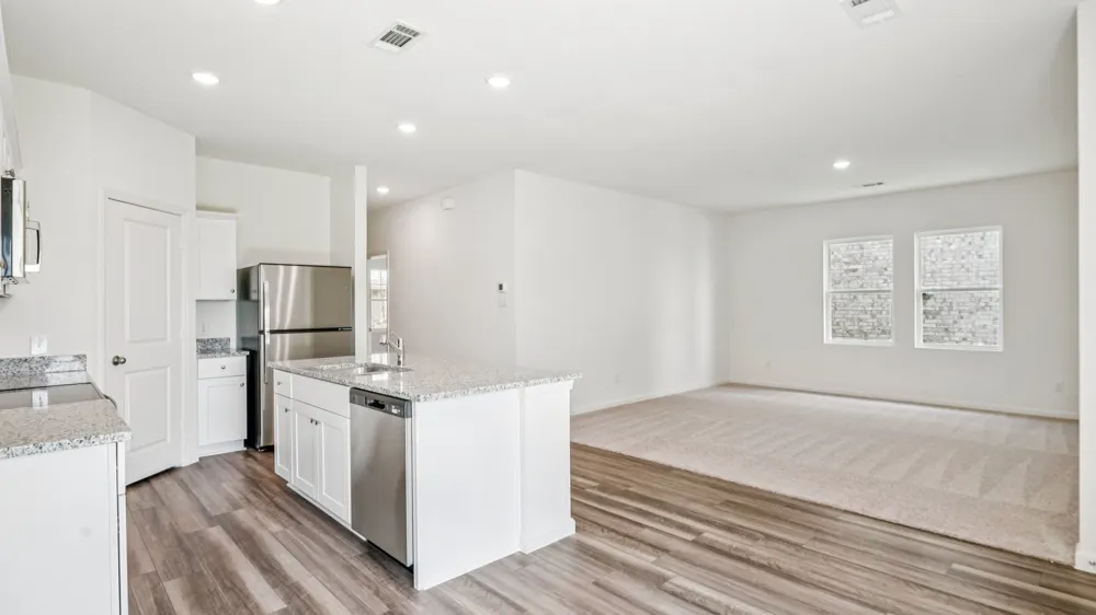 108 Mullen Way Taylor, TX 76574