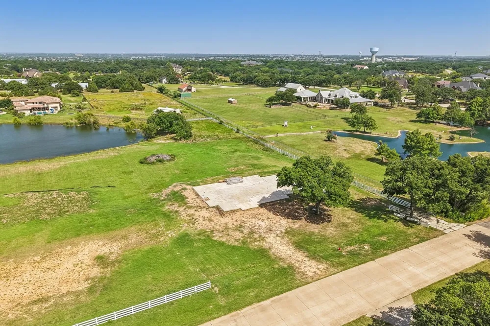 1181 Fox Run Bartonville, TX 76226