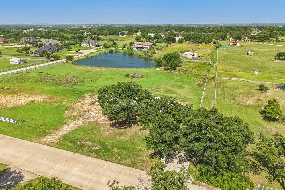 1181 Fox Run Bartonville, TX 76226