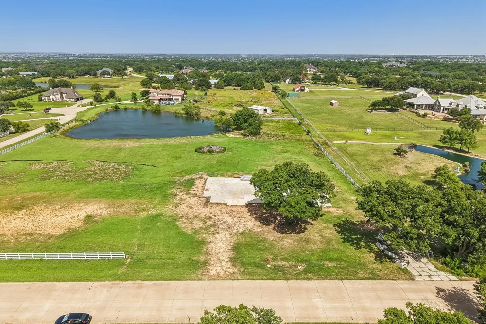 1181 Fox Run Bartonville, TX 76226