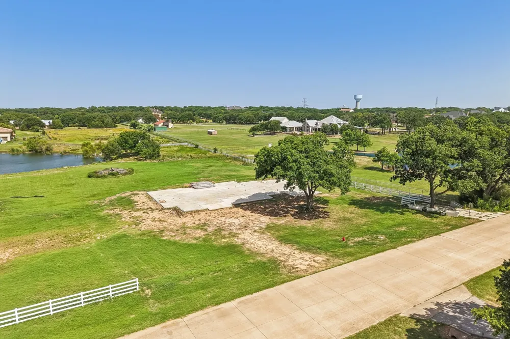 1181 Fox Run Bartonville, TX 76226