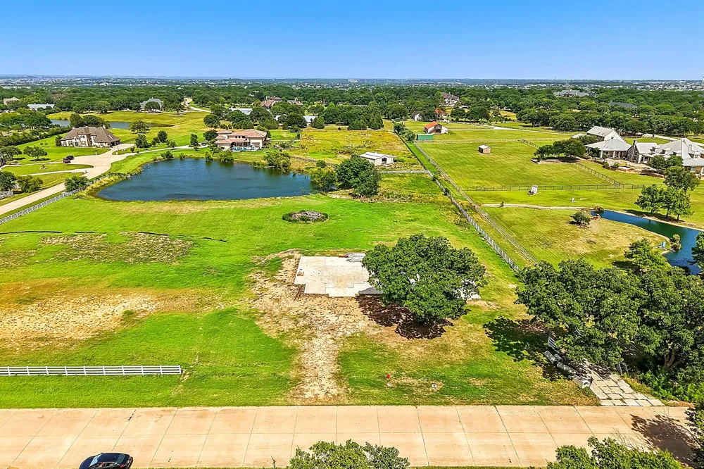 1181 Fox Run Bartonville, TX 76226