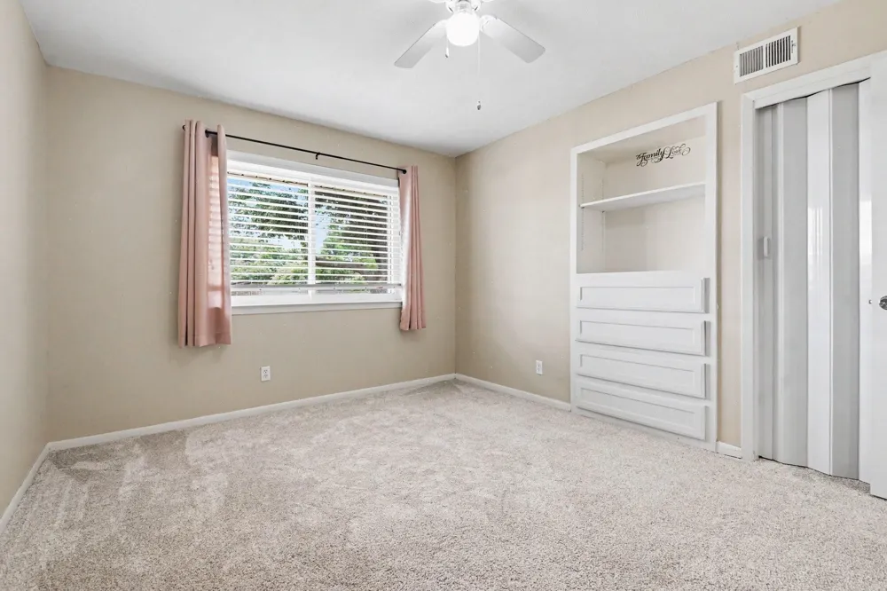 1114 Glouchester Drive Garland, TX 75040