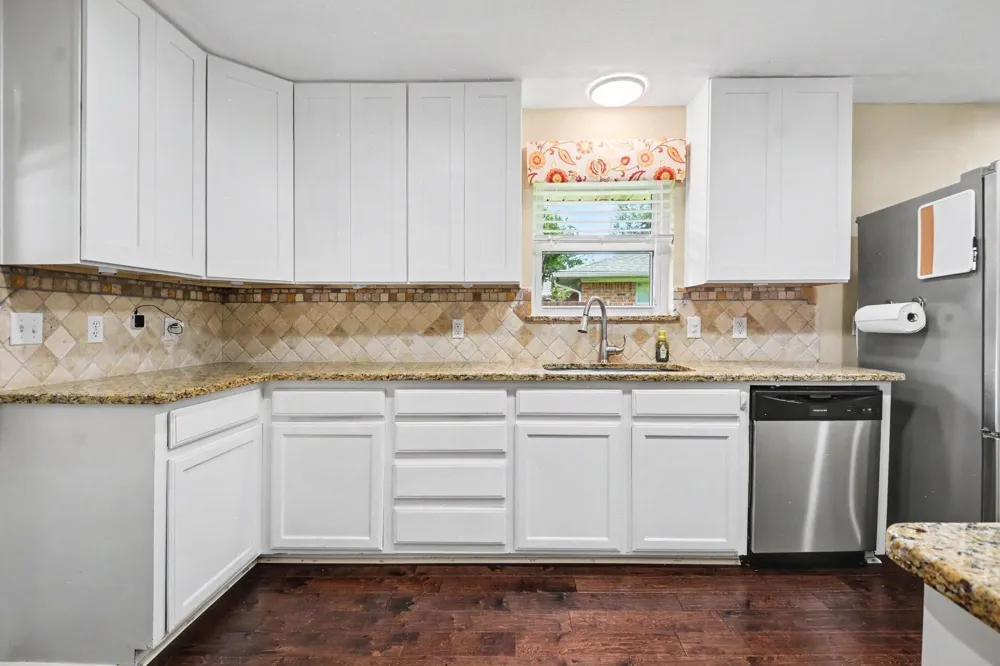 1114 Glouchester Drive Garland, TX 75040