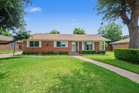 1114 Glouchester Drive
