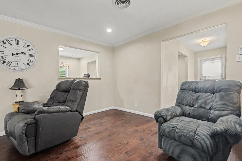 1114 Glouchester Drive Garland, TX 75040