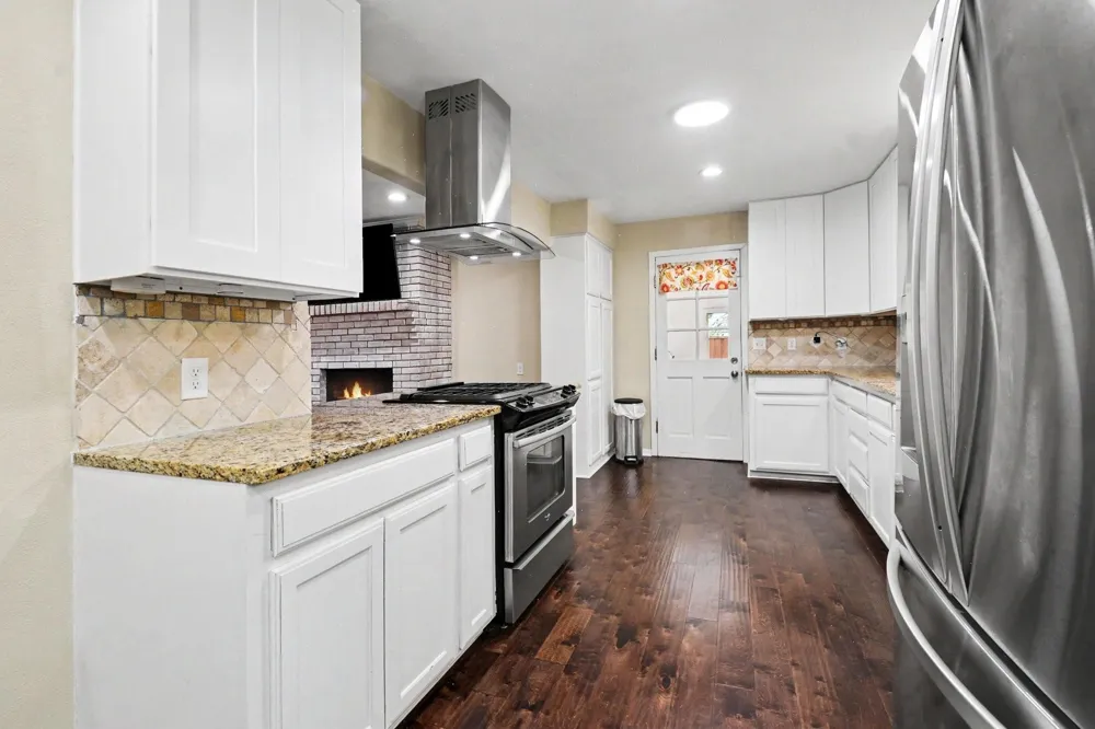 1114 Glouchester Drive Garland, TX 75040