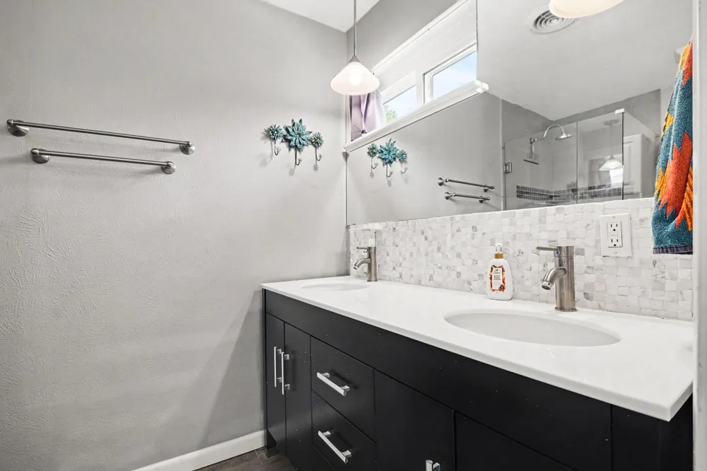 1114 Glouchester Drive Garland, TX 75040