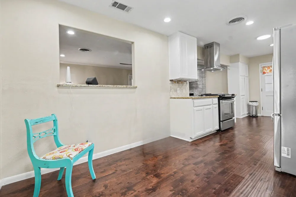 1114 Glouchester Drive Garland, TX 75040