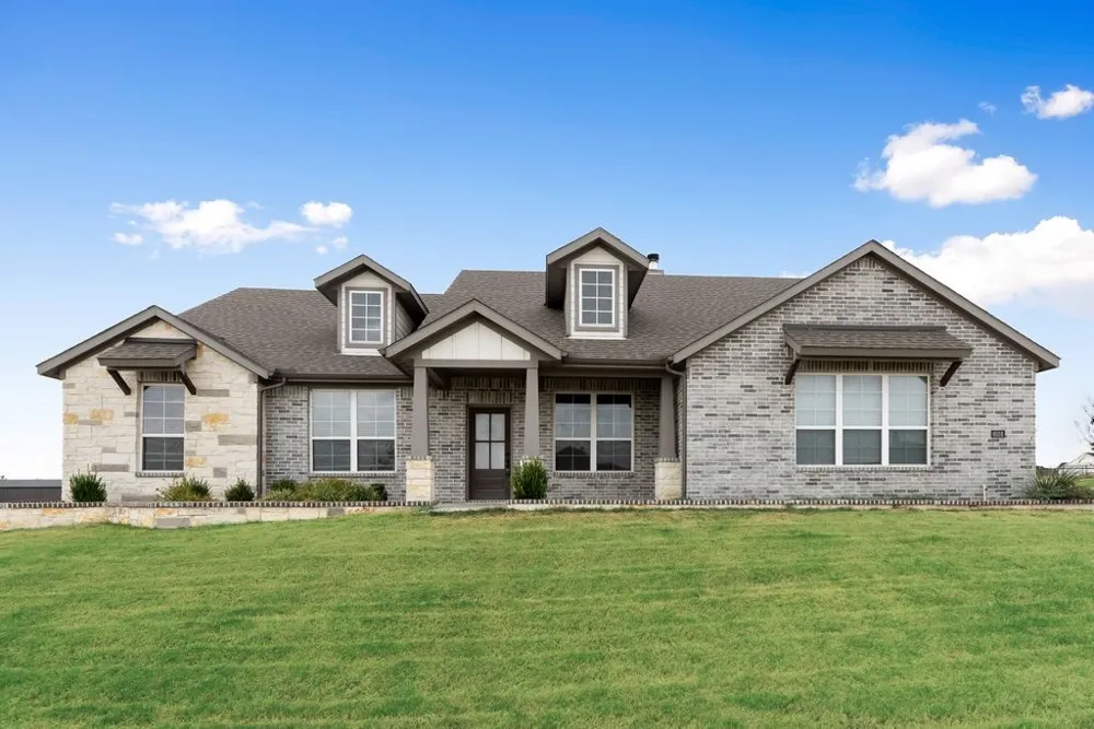 6016 Ember Crest Drive Weatherford, TX 76085