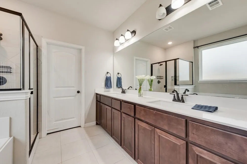 6016 Ember Crest Drive Weatherford, TX 76085