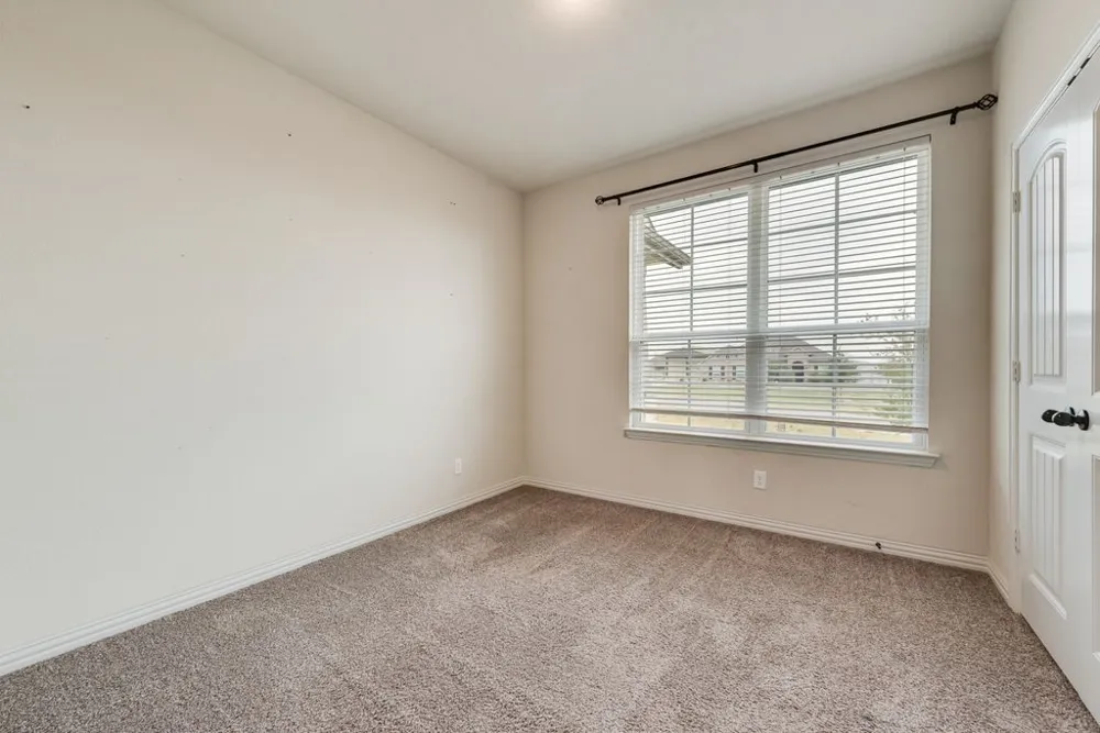 6016 Ember Crest Drive Weatherford, TX 76085