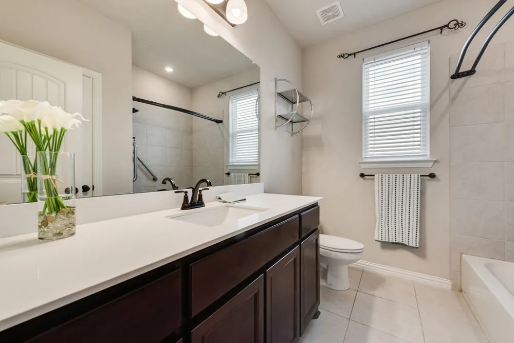 6016 Ember Crest Drive Weatherford, TX 76085