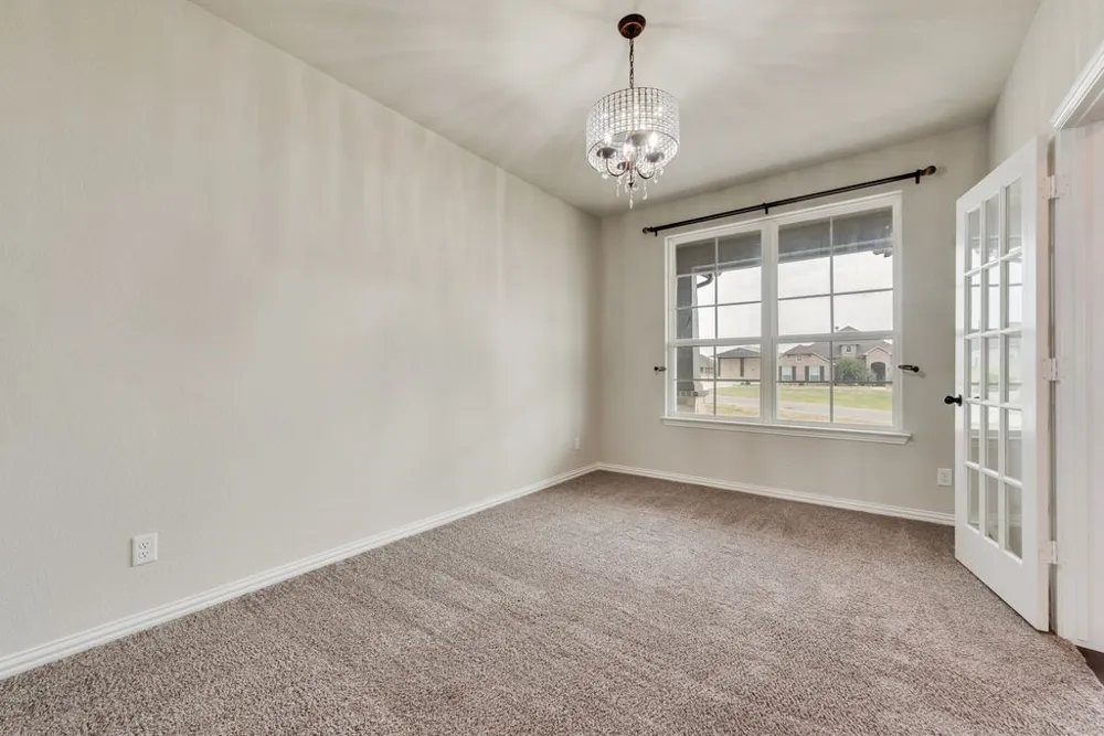 6016 Ember Crest Drive Weatherford, TX 76085