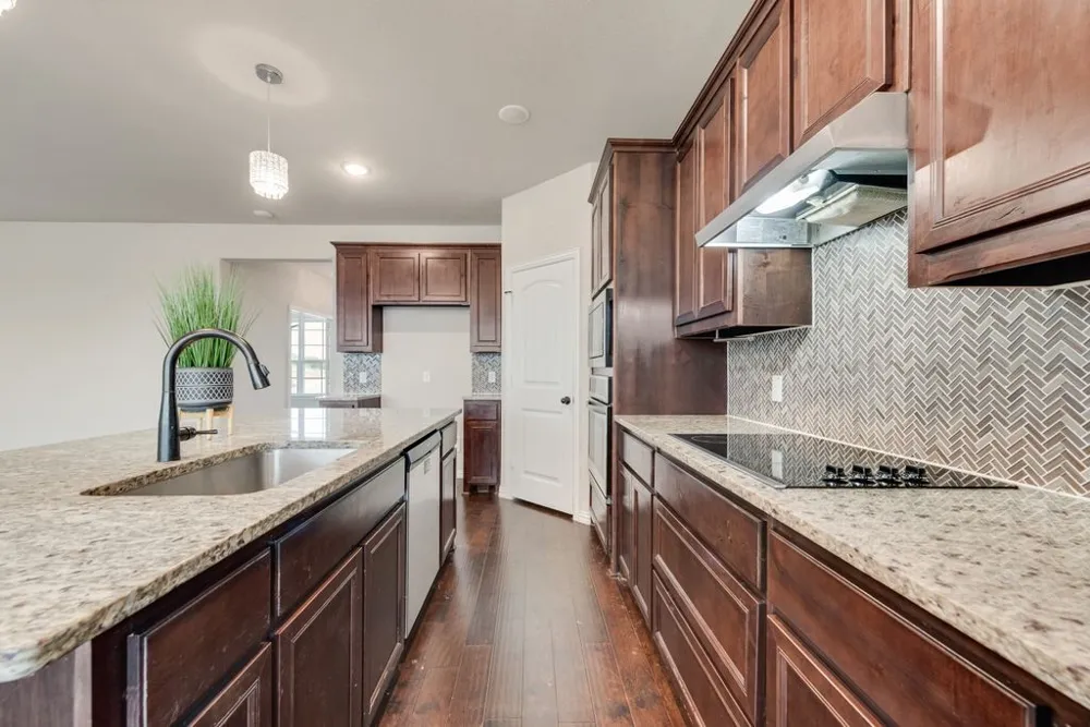 6016 Ember Crest Drive Weatherford, TX 76085