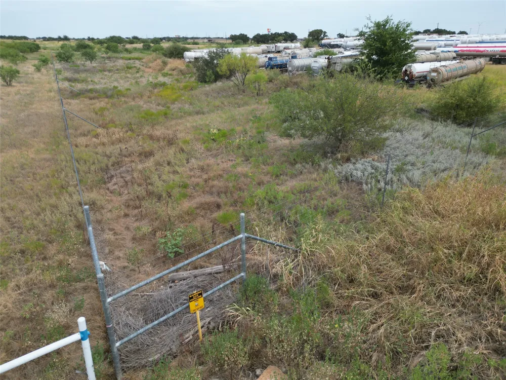 8306 I-20 Clyde, TX 79510