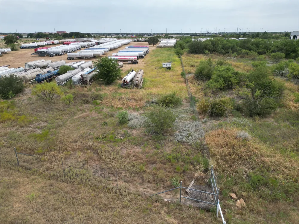 8306 I-20 Clyde, TX 79510
