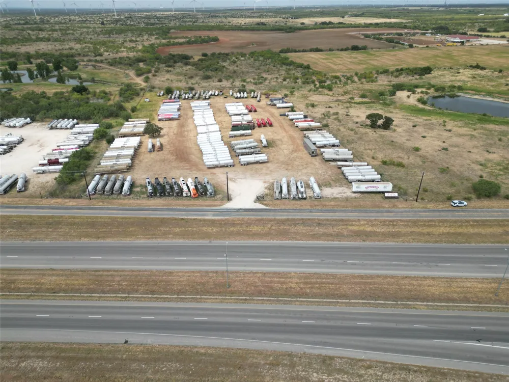 8306 I-20 Clyde, TX 79510