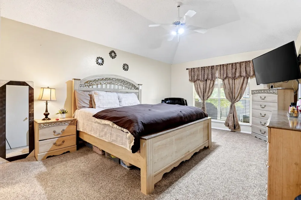 306 Branch Bend Euless, TX 76039