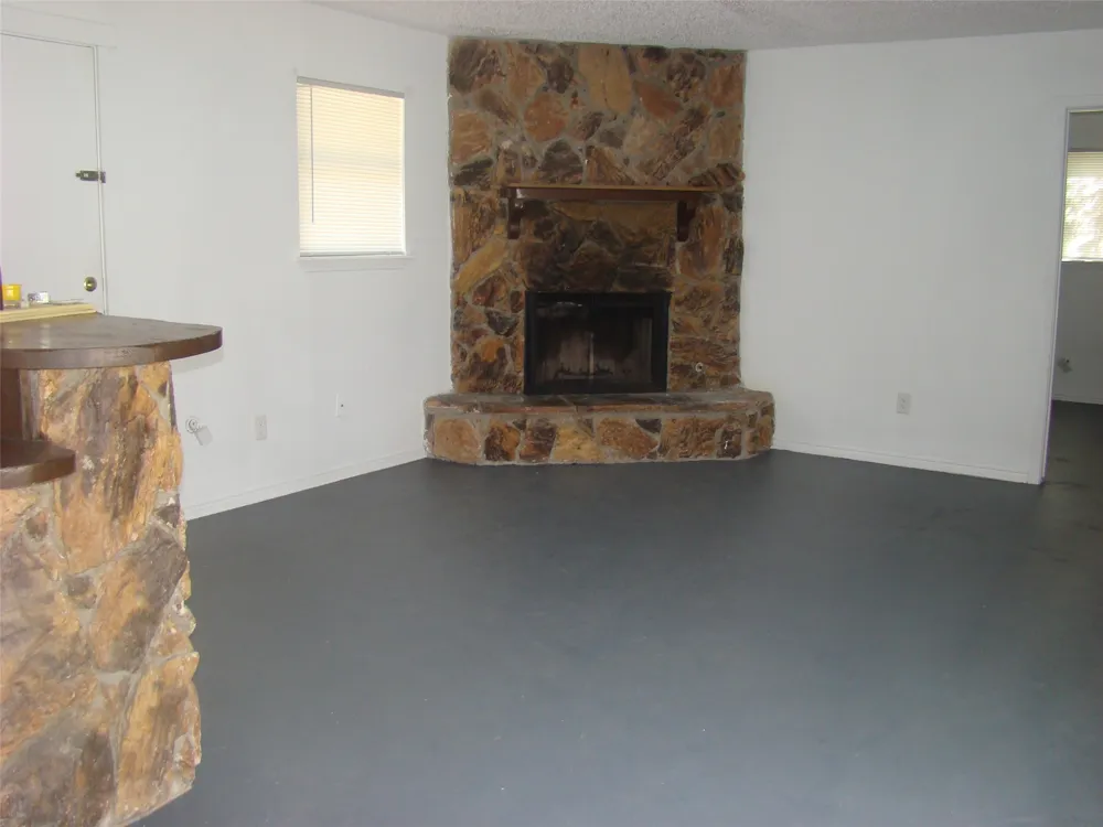 1506 Preston Street Ennis, TX 75119