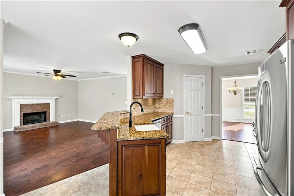 3845 Brushy Wood Court Loganville, GA 30052