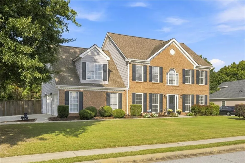 3845 Brushy Wood Court Loganville, GA 30052