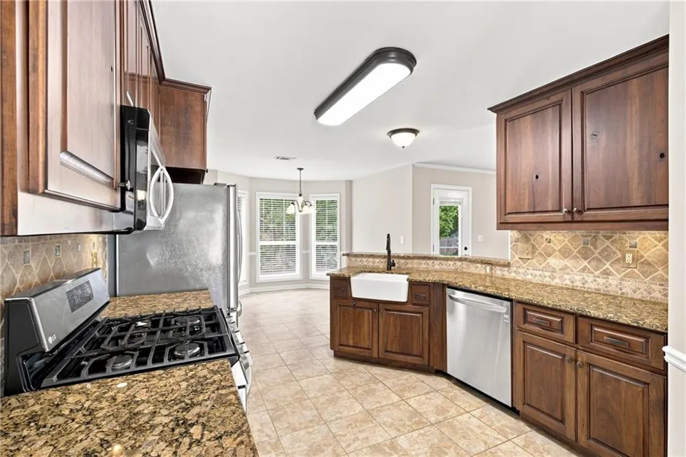 3845 Brushy Wood Court Loganville, GA 30052