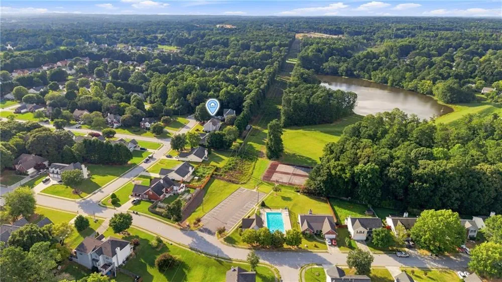 3845 Brushy Wood Court Loganville, GA 30052