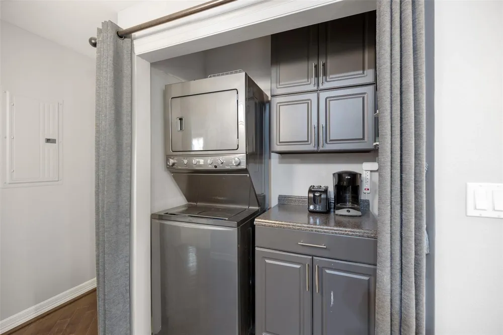 3501 Chenevert Street #17 Houston, TX 77004