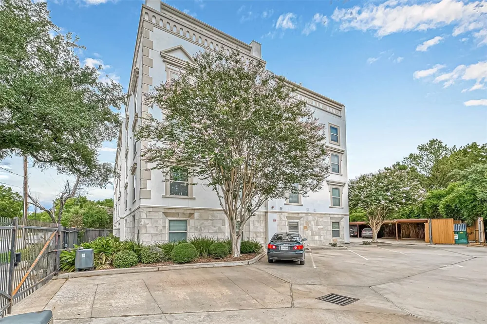 3501 Chenevert Street #17 Houston, TX 77004