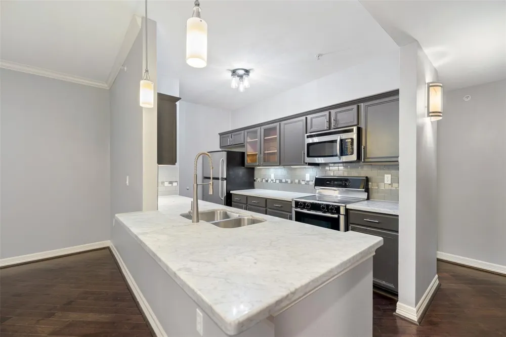 3501 Chenevert Street #17 Houston, TX 77004