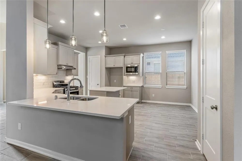 4207 Maple Glen Drive Fulshear, TX 77441