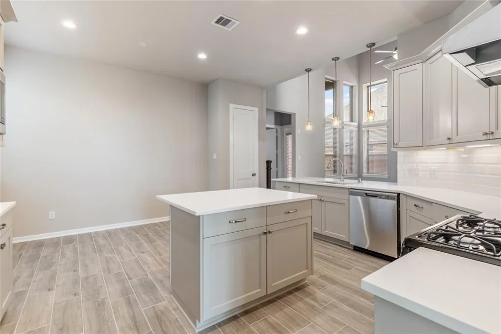 4207 Maple Glen Drive Fulshear, TX 77441