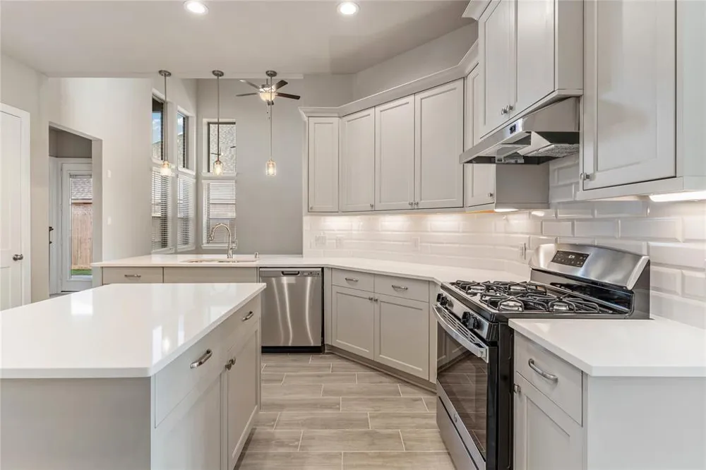 4207 Maple Glen Drive Fulshear, TX 77441