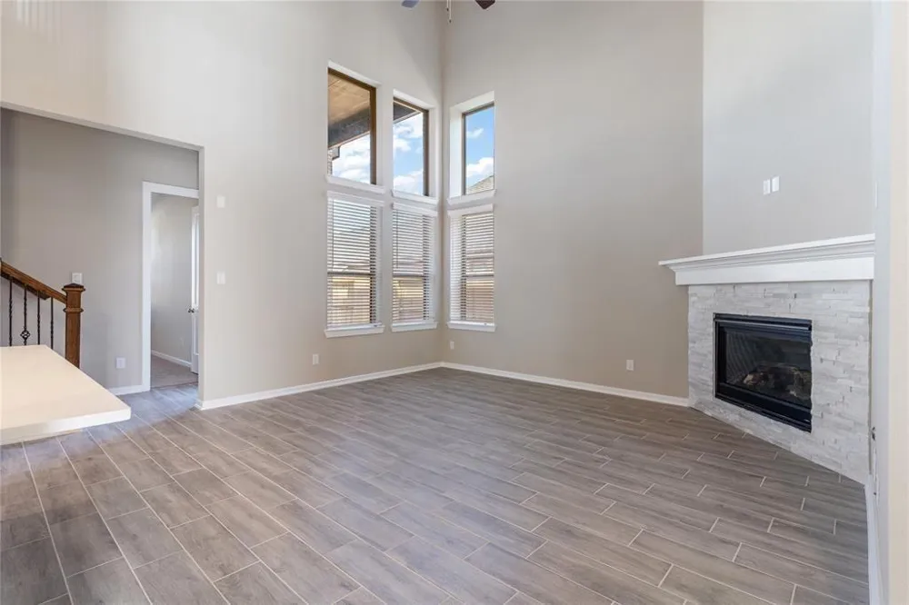 4207 Maple Glen Drive Fulshear, TX 77441
