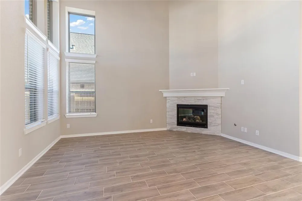 4207 Maple Glen Drive Fulshear, TX 77441