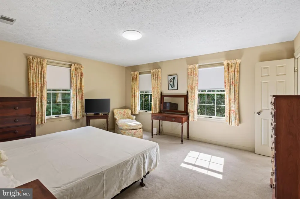 102 FOREST VALLEY ROAD Winchester, VA 22602